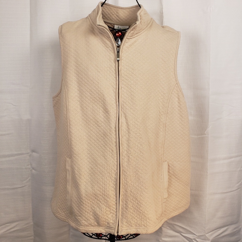 D and Co Zip up Active Quilted Vest